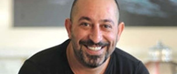 'Gösterilerini iptal etme, gelirini Van’a bağışla'