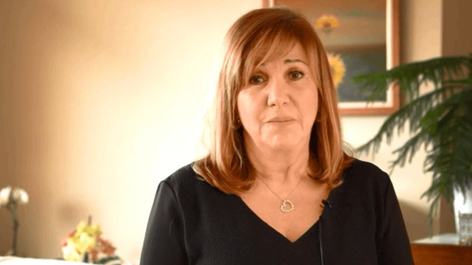 62 yaşındaki Onat, Sihirli Annem dizisinin filmi için bir proje olduğunu açıkladı.