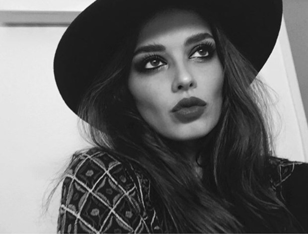 FOTOĞRAFLARLA ELİF AKSU