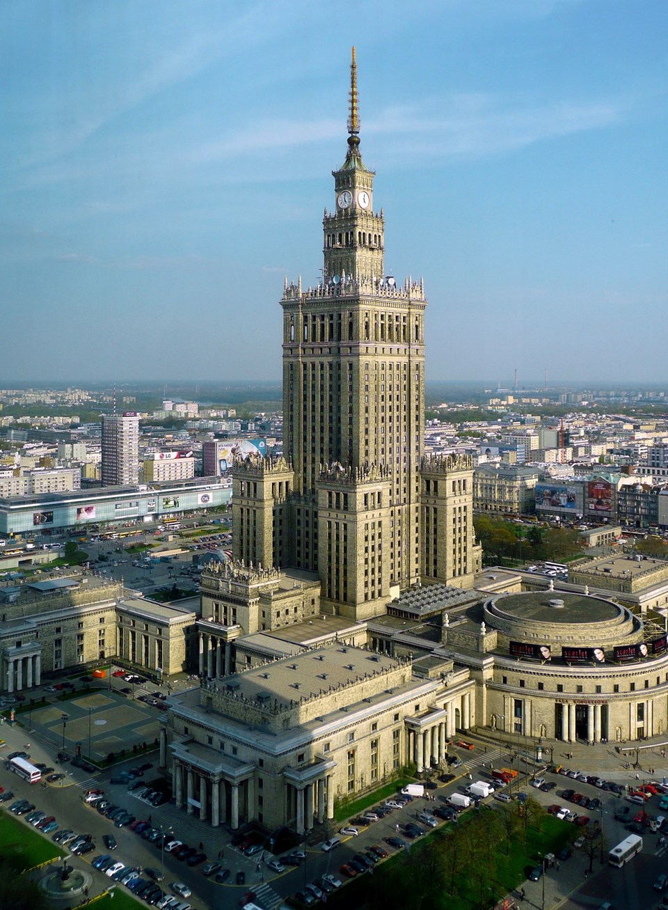 ‘Pałac Kultury i Nauki’, PKİN (Kültür ve Bilim Sarayı)