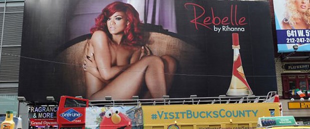 Rihanna dublör kullanmadığını kanıtladı