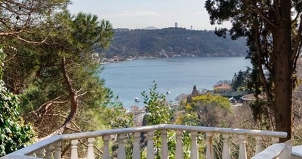 Usta sanatçının sattığı evi Boğaz manzaralıydı.