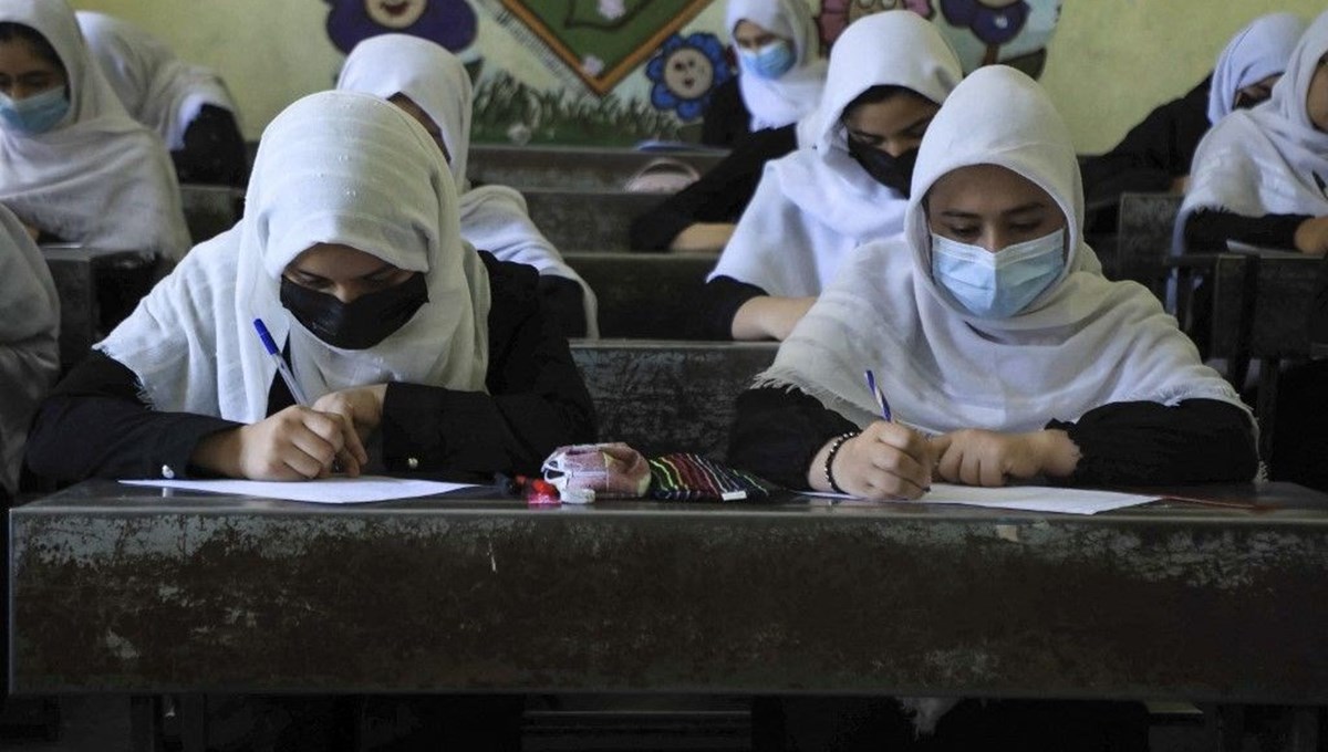 Taliban'dan kız çocuklarının eğitimine ilişkin açıklama
