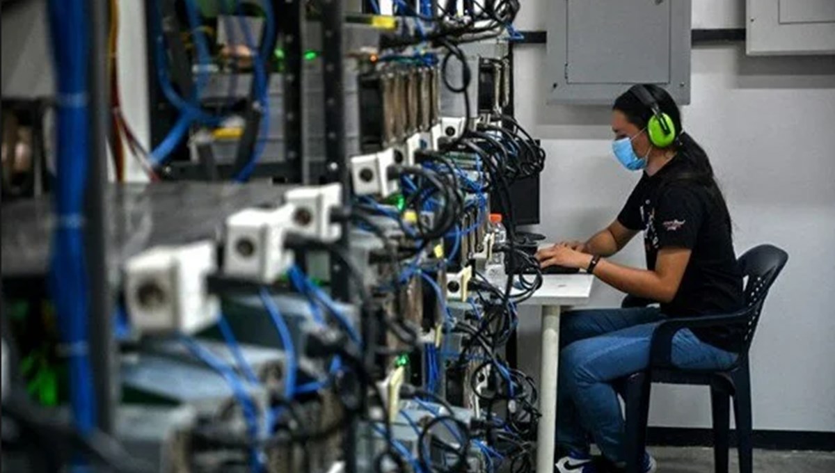 El Salvador, bitcoin madenciliğini jeotermal enerjiyle yapmaya başladı
