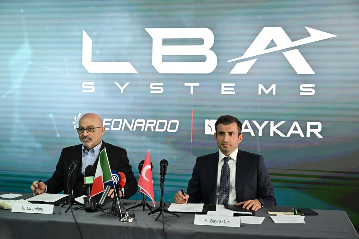 Roberto Cingolani ve Selçuk Bayraktar,
