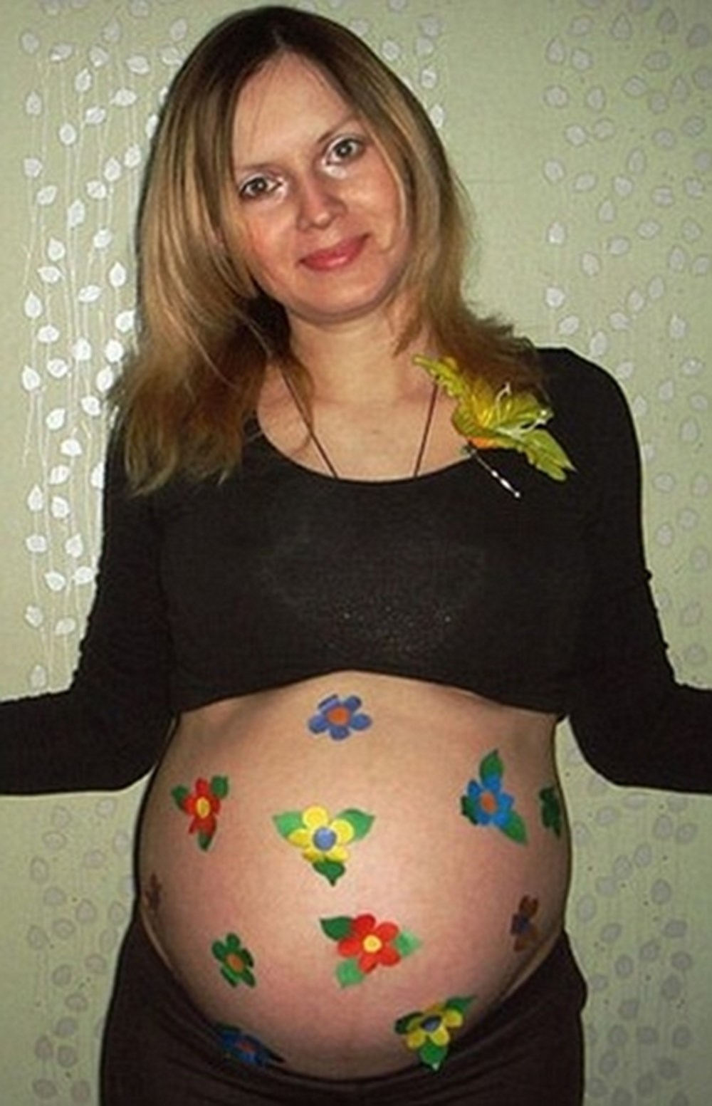 Разрисованные животы беременных