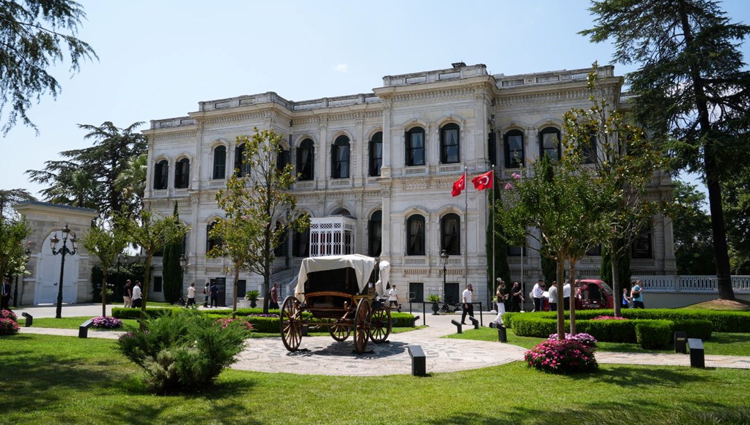 Restorasyonu tamamlanan Yıldız Sarayı'na ziyaretler başladı