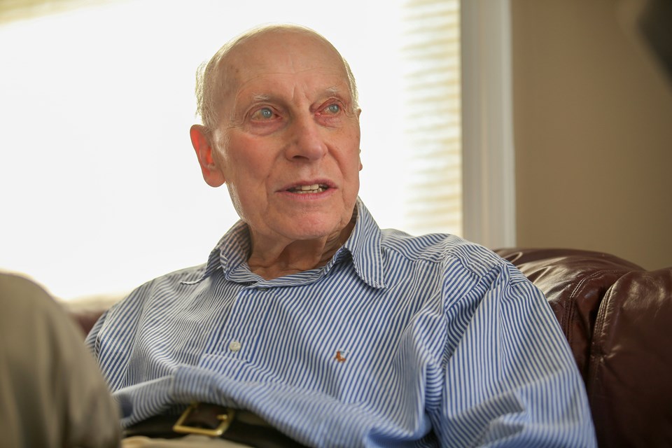 ABD'de emekli doktor, 89 yaşında fizik doktorasını tamamladı - 1