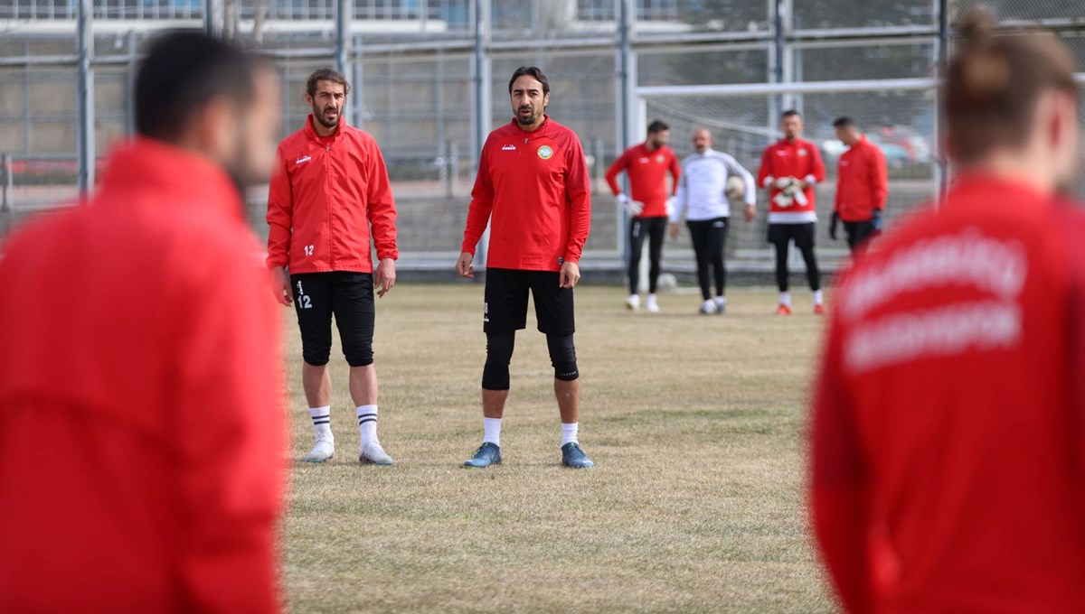 Profesyonel tüm liglerde şampiyonluk yaşayan İbrahim Öztürk, Talasgücü Belediyespor'da Profesyonel tüm liglerde şampiyonluk yaşayan İbrahim Öztürk, Talasgücü Belediyespor'da