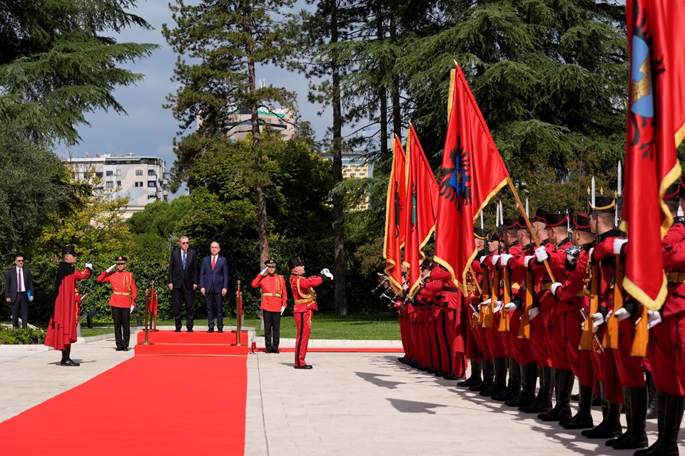 Cumhurbaşkanı Erdoğan Arnavutluk'ta: Mevkidaşı Begay ile bir araya geldi - 2