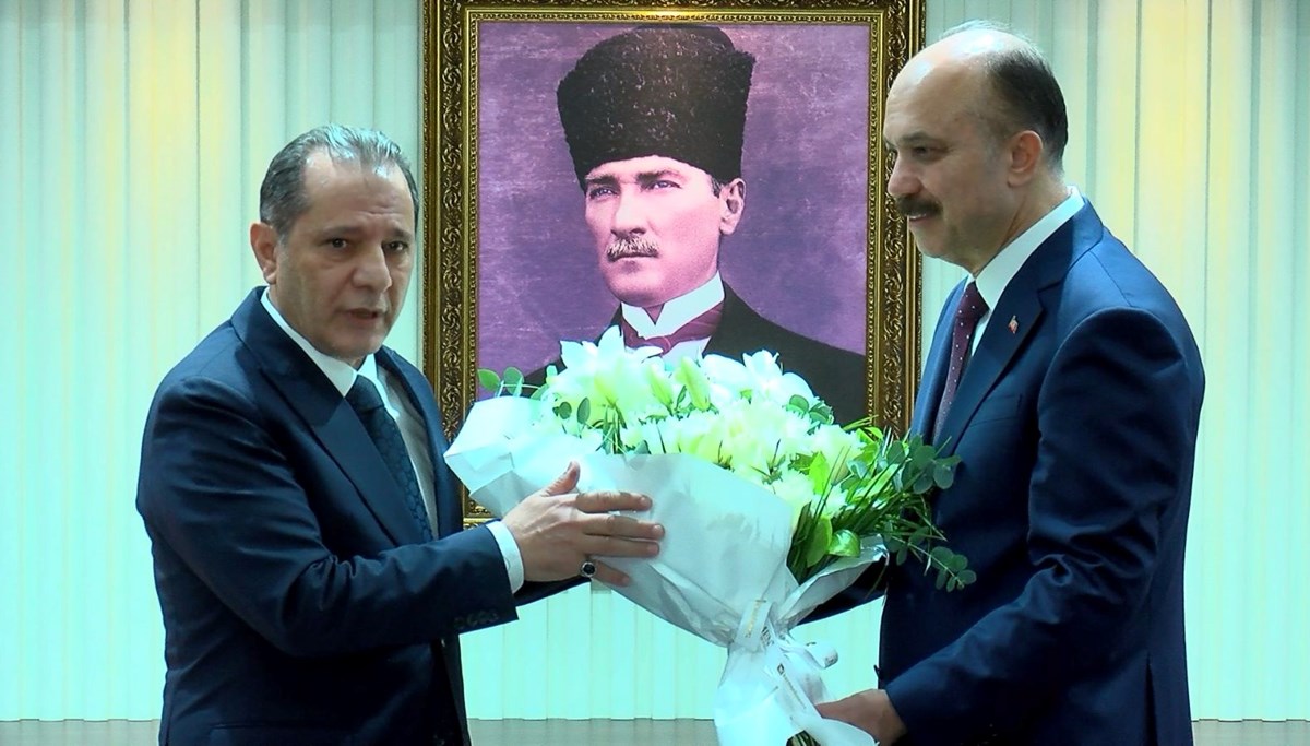 İstanbul Emniyeti’nde devir teslim töreni: Yeni Emniyet Müdürü Selami Yıldız’dan ilk mesaj