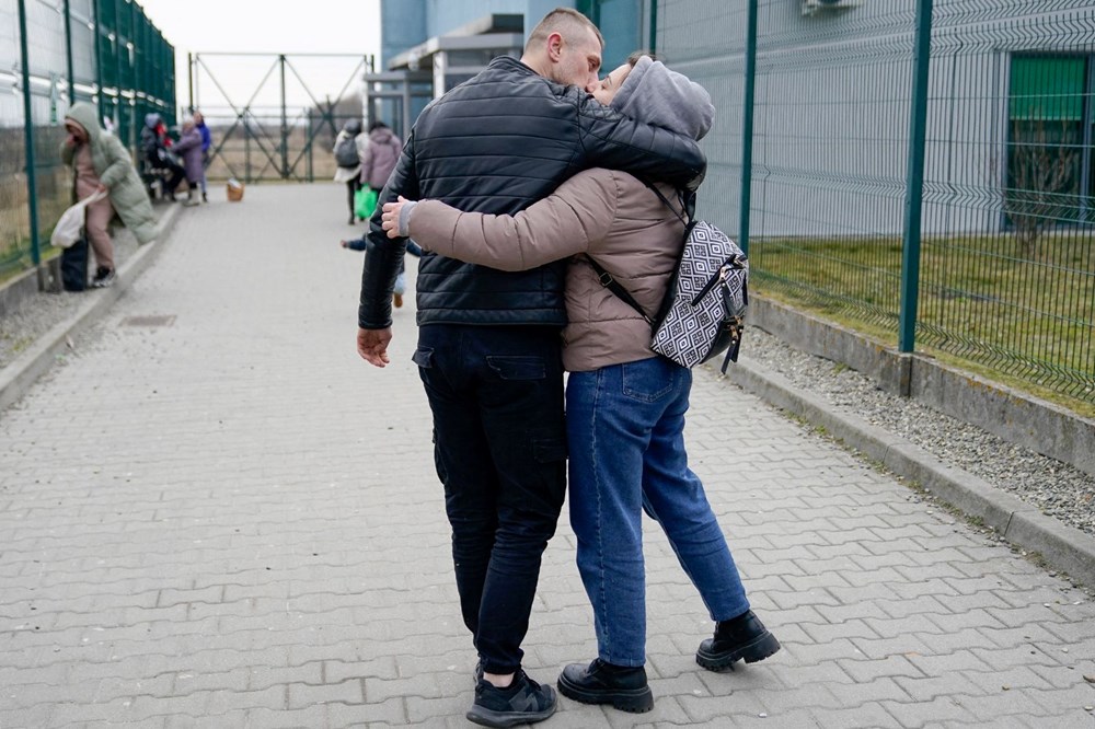 Avrupa'da yeni mülteci akını: 100 bin kişi sınırı geçti - 12