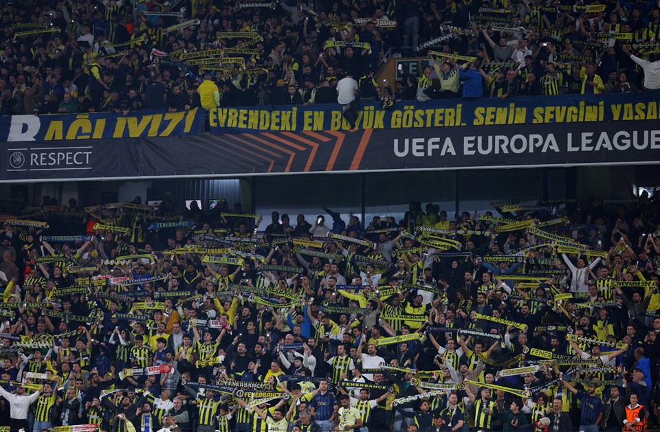Canlı Anlatım: Fenerbahçe-Stuttgart maçı - 7