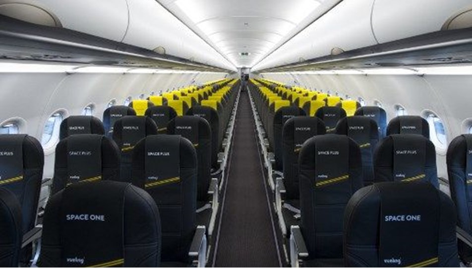 Спейс места в самолете это. Аэрофлот Space Plus Airbus a320. Спейс места в Аэрофлоте. Место Space+ в самолете Аэрофлот. Места Спейс плюс Аэрофлот что это.