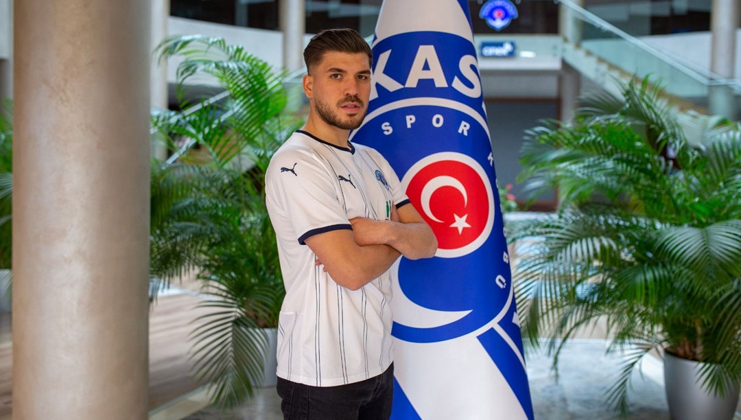 Süper Lig'den bedavaya gidiyor: Avrupa ya da Suudi Arabistan