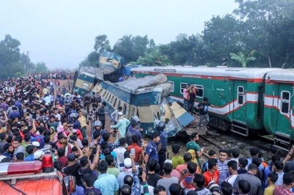 Bangladeş'te tren kazası: 16 ölü - Son Dakika Dünya Haberleri | NTV Haber