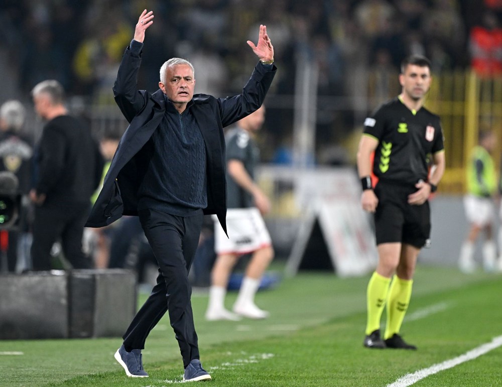 Fenerbahçe'de Jose Mourinho kararı: Gelecek sezon takımın başında olacak mı? - 4