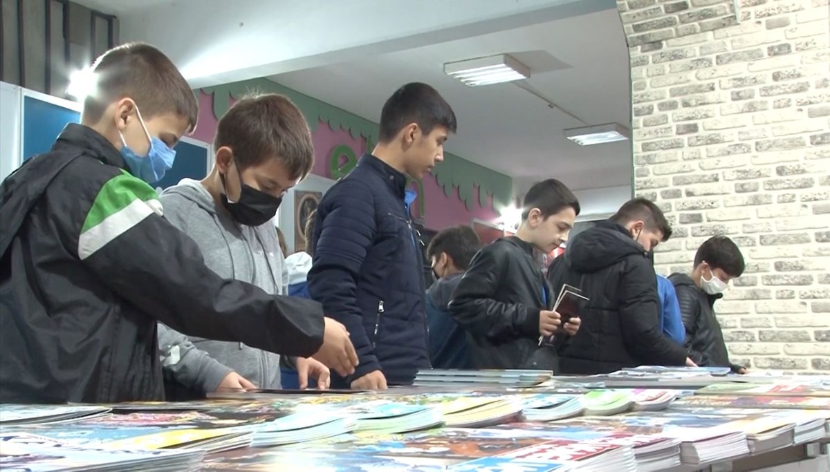 184 bin öğrenci kitapla buluşacak