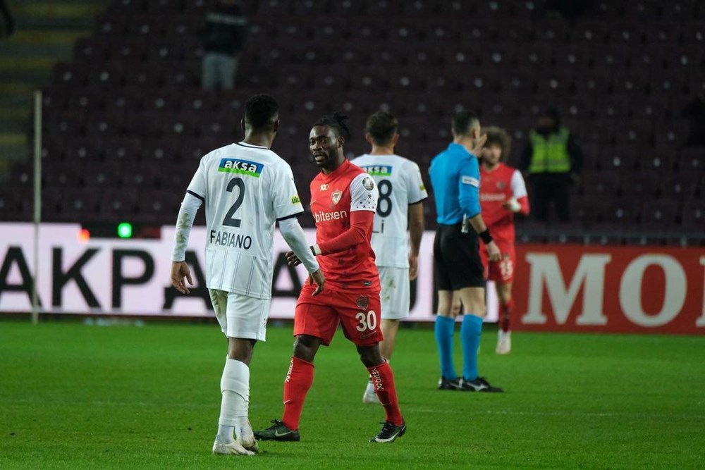 Spor dünyasından Christian Atsu mesajları: Son dakika golünle bizi üzmüştün şimdi daha çok üzdün... - 3