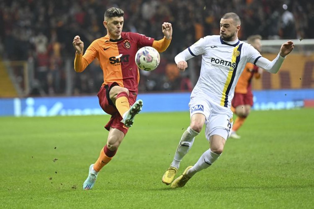 Fenerbahçe-Galatasaray derbisinde 396. randevu: Muhtemel 11'ler, eksik oyuncular - 10