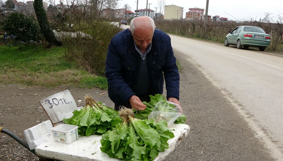 Eşiyle birlikte kendi seralarında üretiyorlar: Müşterilerini dahi görmeden satıyor