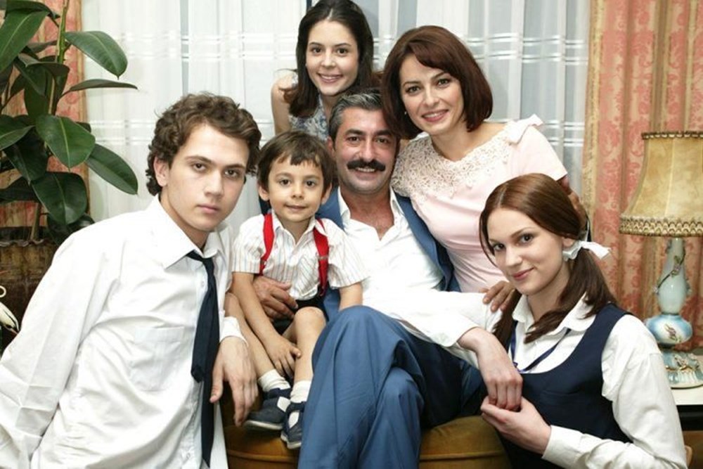 oyle bir gecer zaman ki nin osman i emir berke zincidi nerede rol alacak magazin haberleri ntv