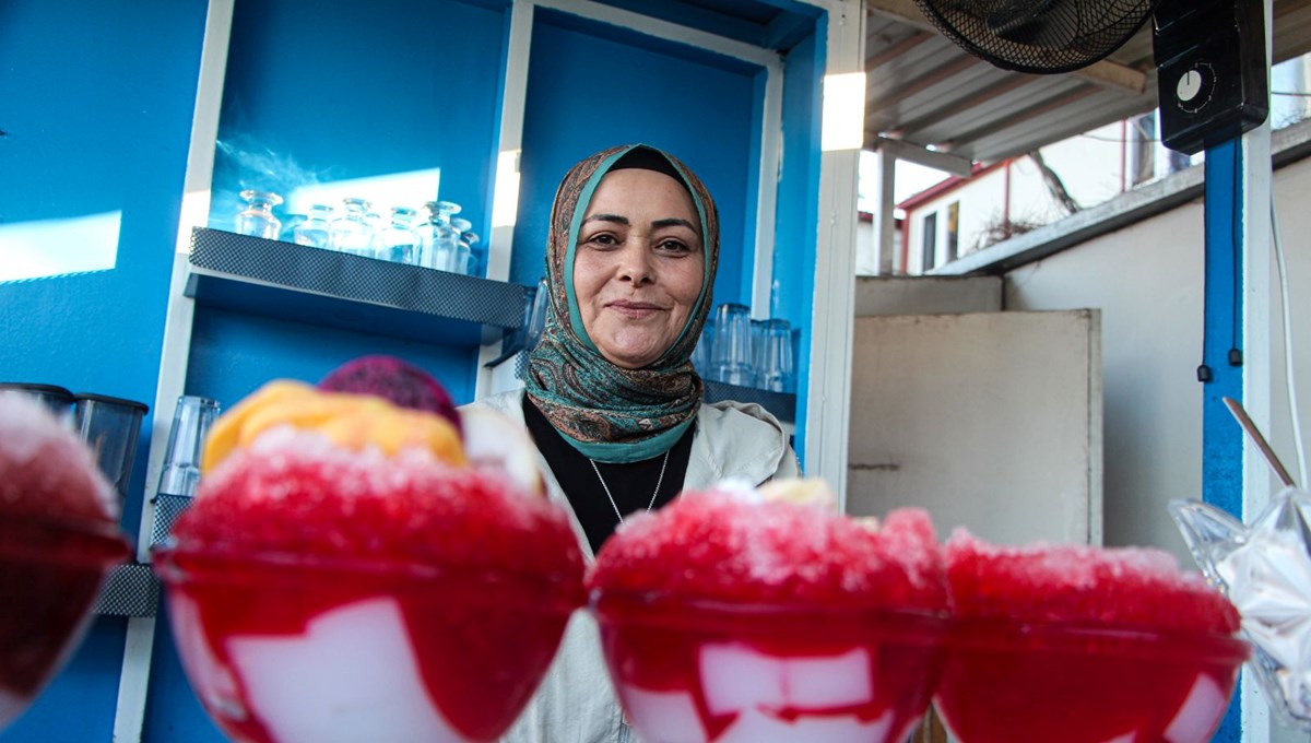 Ev kadınıydı, eşi hastalanınca iş kadını oldu: 25 kişiye iş imkanı sağlıyor