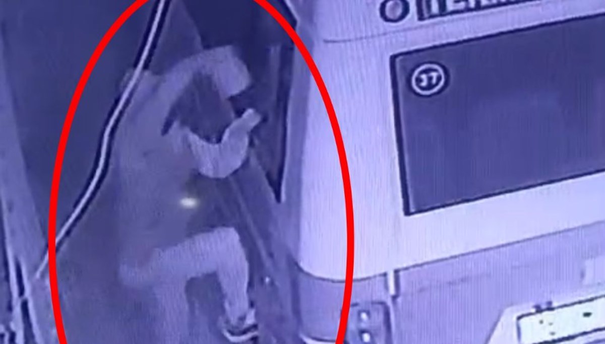 Bursa'da SMA'lı Ravza'nın yardım kumbaralarını çaldılar Bursa'da SMA'lı Ravza'nın yardım kumbaralarını çaldılar