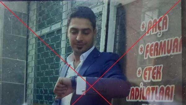 Hamile eşini taciz ettikleri adamı öldürdüler