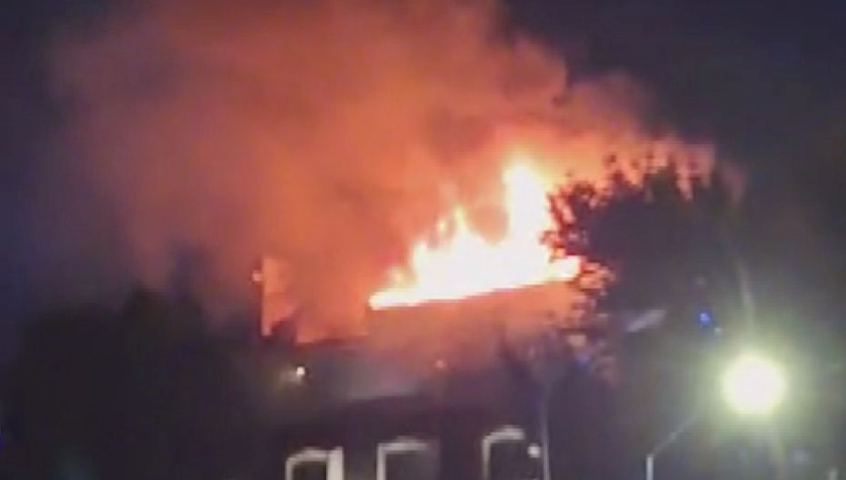 Kadıköy'de lüks otelde yangın