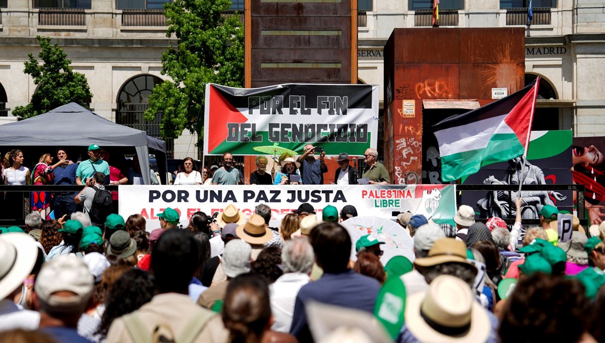 İspanya'da 125 kentte Filistin'e destek gösterileri
