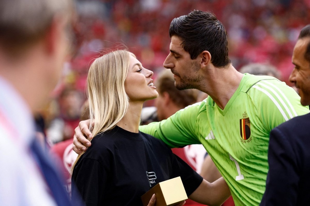 Courtois ile İsrailli model eşi Mishel Gerzig Courtois ile İsrailli model eşi Mishel Gerzig