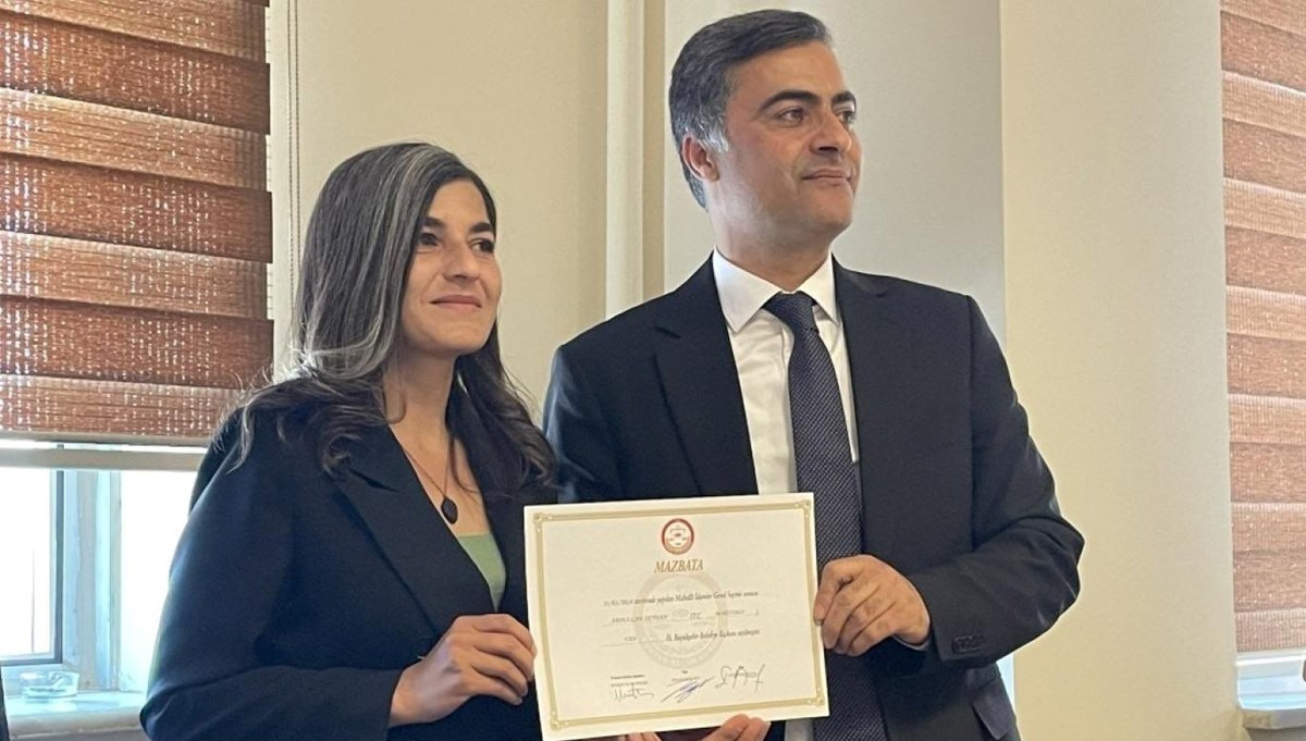 SON DAKİKA HABERİ: Van Büyükşehir Belediye Başkanı Abdullah Zeydan’a hapis cezası SON DAKİKA HABERİ: Van Büyükşehir Belediye Başkanı Abdullah Zeydan’a hapis cezası
