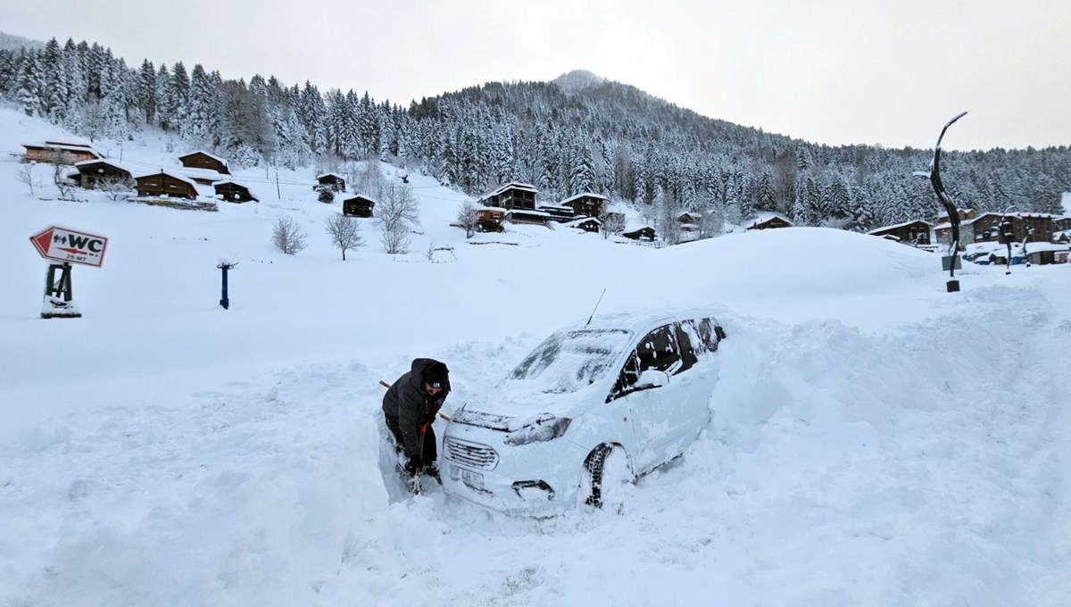 Ardahan ve Kars'ta 34 köy yolu ulaşıma kapandı