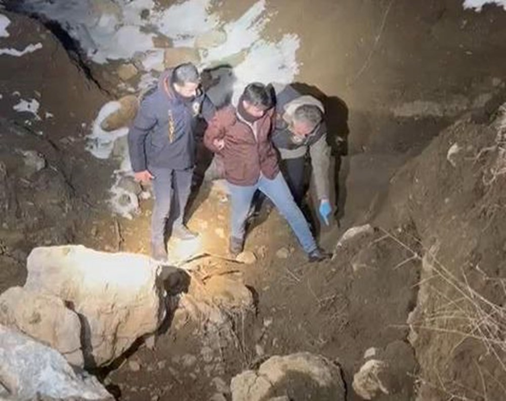 Konya’da vahşet: Ahırda 4 saat işkence etti, ölünce cesedi
yakmak istedi - 4