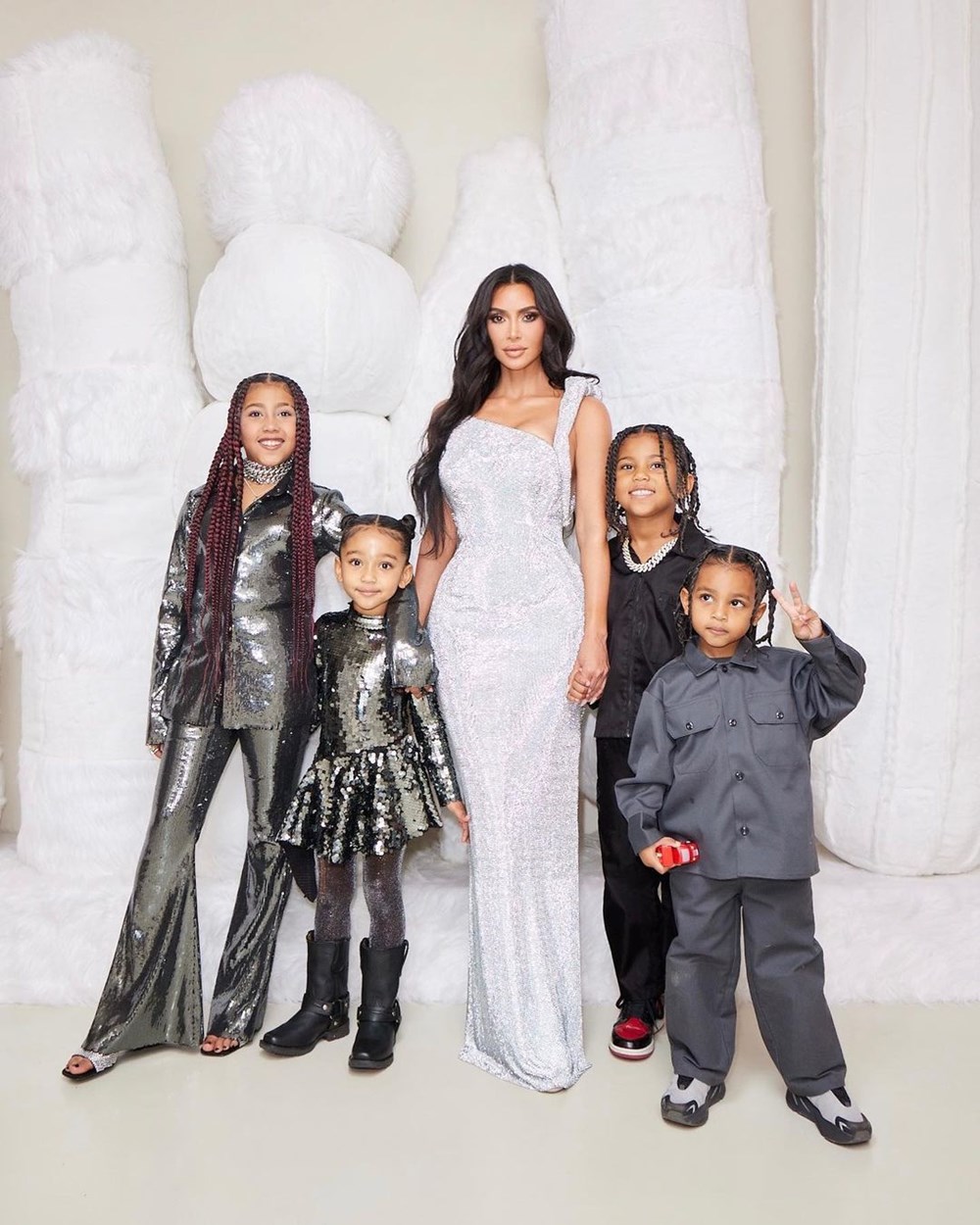 Kim Kardashian ağlayarak anlattı: Çocuklarımın hiçbir şeyden haberi yok - 4
