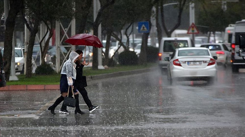 Meteorolojiden kuvvetli yağış uyarısı: 3 il içi sarı kod - 12