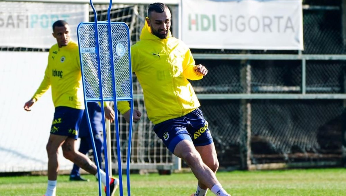 Serdar Dursun, Fenerbahçe ile ilk antrenmanına çıktı Serdar Dursun, Fenerbahçe ile ilk antrenmanına çıktı
