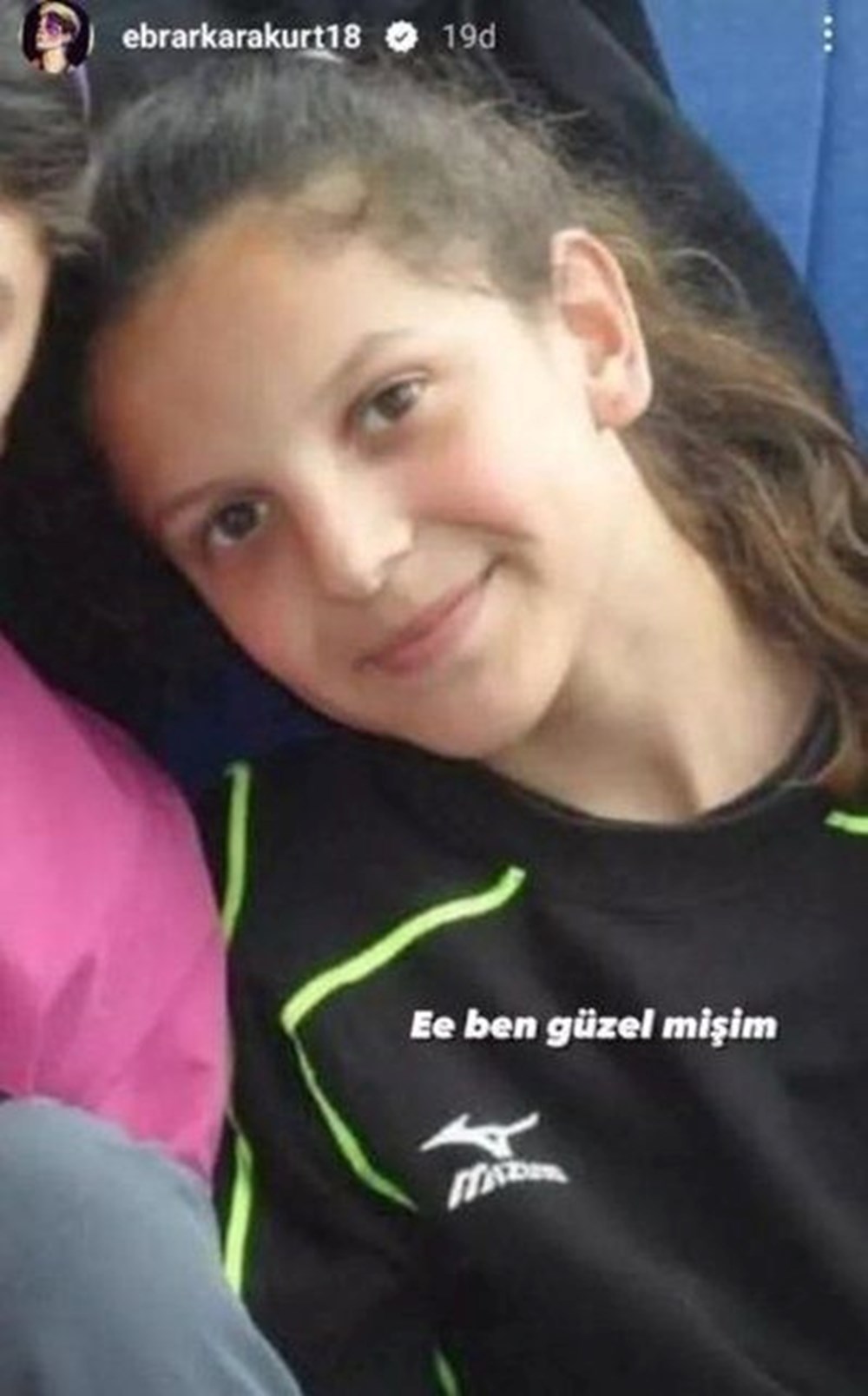 Ünlü isim geçmişe götürdü: "Oyuncu olacağını nasıl anlamadın" (Ünlülerin çocukluk ve gençlik halleri) - 265