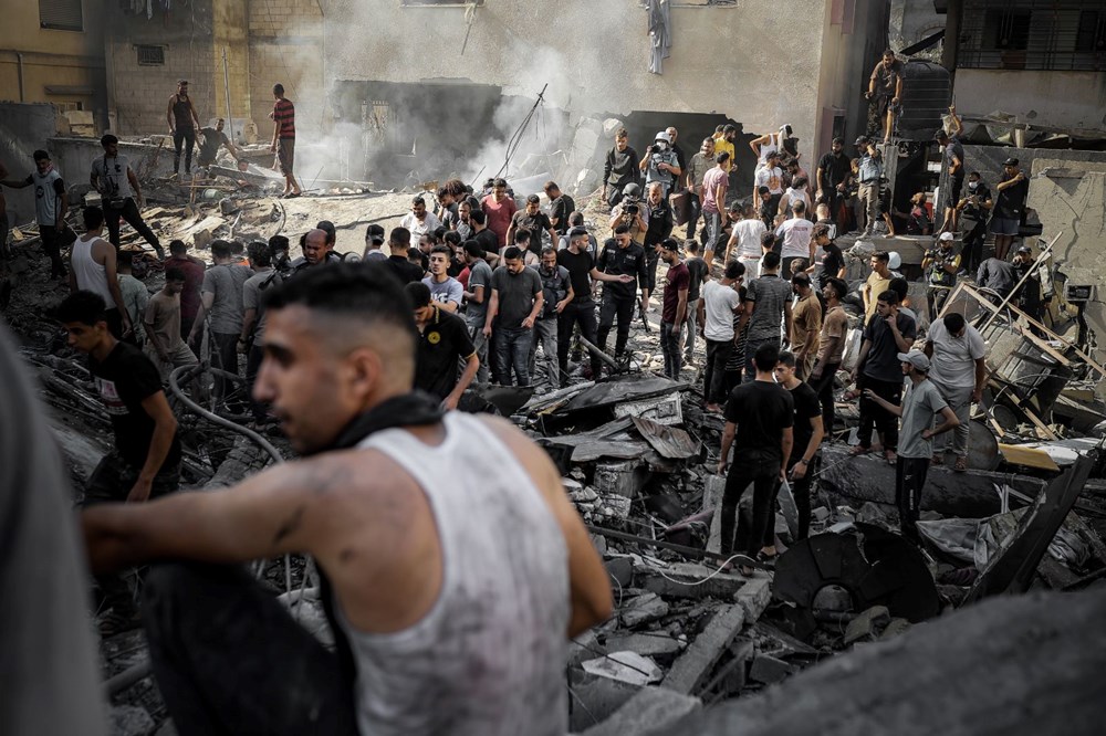 Netanyahu'dan işgal sinyali | Gazze'de can kaybı 10 bini aştı - 14