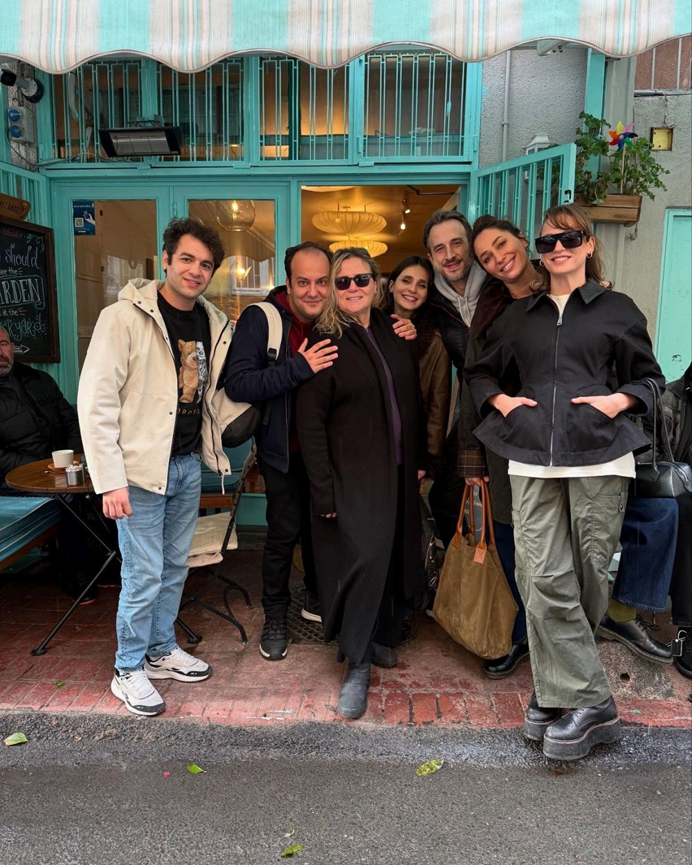 Serenay Sarıkaya'nın set pozlarına büyük ilgi - 8