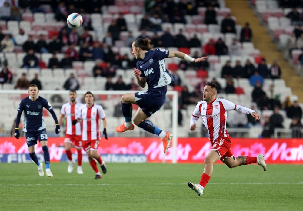 Üç puan üç golle geldi, Fenerbahçe Sivas'ta yanılgı yapmadı (Maç özeti) 79 Ip5wCjvKk6bRrSOHP1rqQ