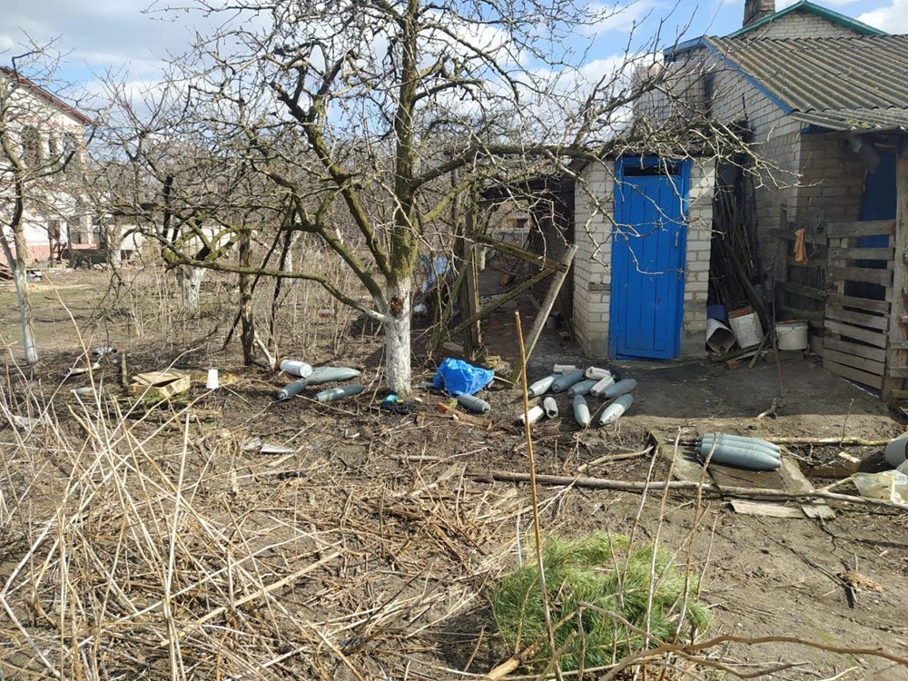 Rus ordusunun çekildiği Ukrayna bölgelerinde patlayıcı mühimmat temizliği - 9