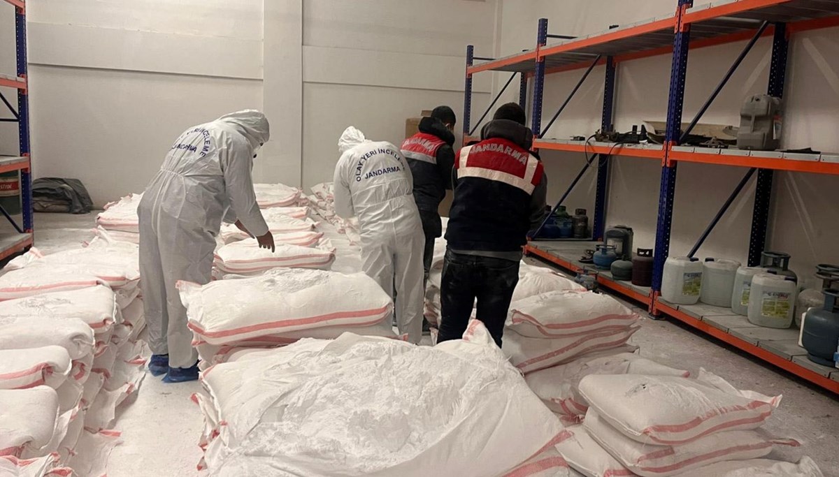Zehir tacirlerinin bebek pudrası oyunu Zehir tacirlerinin bebek pudrası oyunu