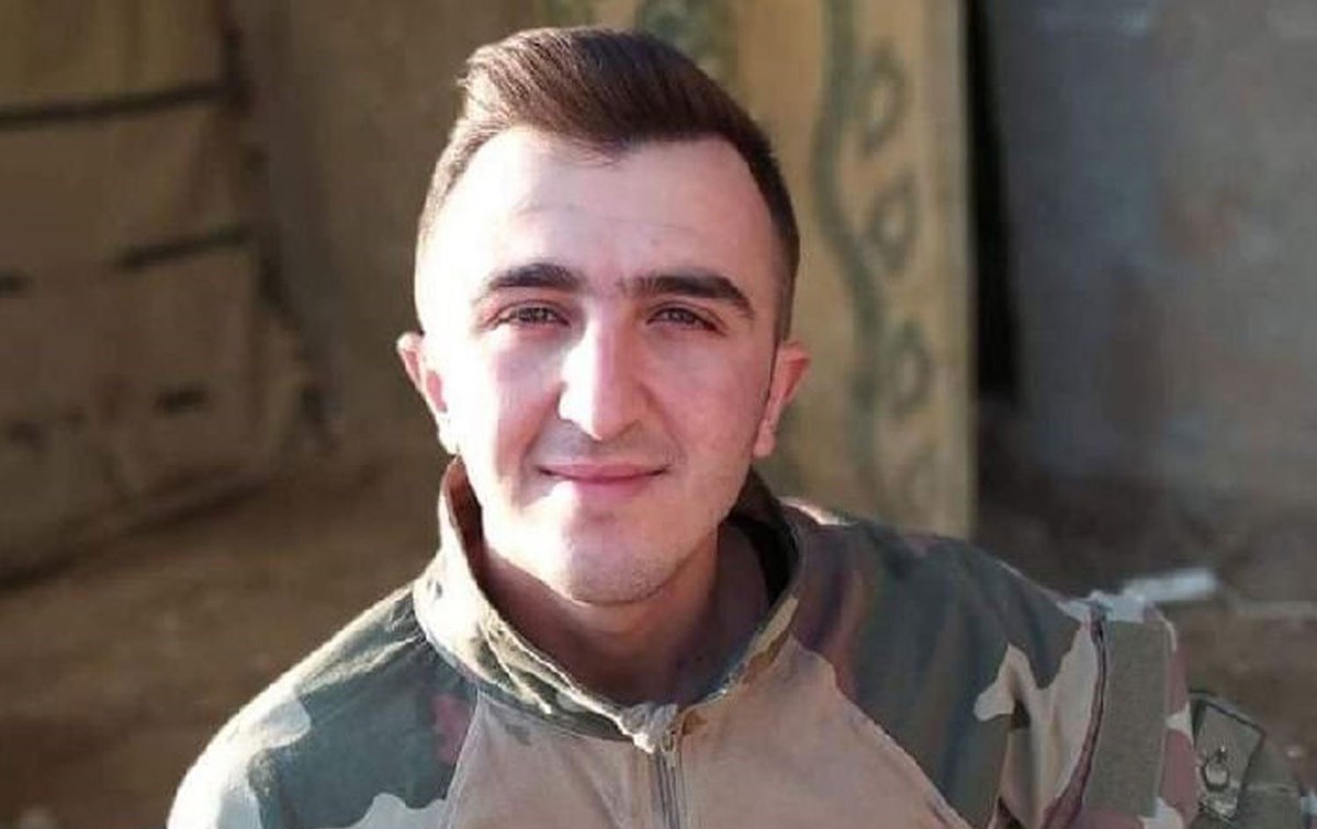 Silahın ateş almasıyla Emrah Erkan (Fotoğrafta) şehit oldu