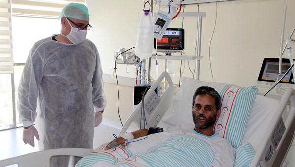 Corona virüsü yenen doktor, plazma bağışıyla hastasını da kurtardı