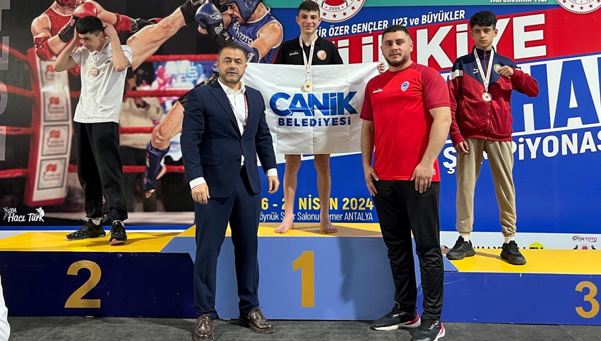 Canikli muaythai sporcusu Yiğit Keskin, Türkiye şampiyonu oldu