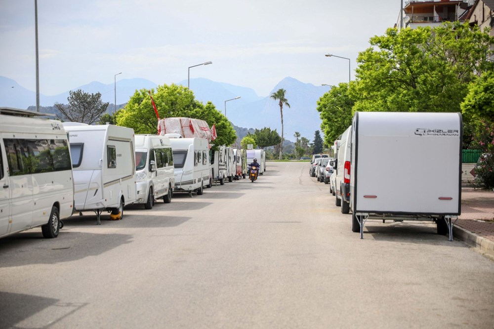Antalya'da karavanların sokak aralarına park etmesine yasak geliyor - 4