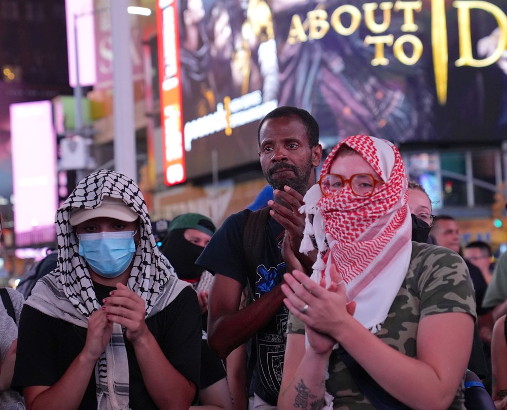 Polis tarafından öldürülen Sonya Massey için adalet! Binlerce kişi New York sokaklarında yürüdü - 17