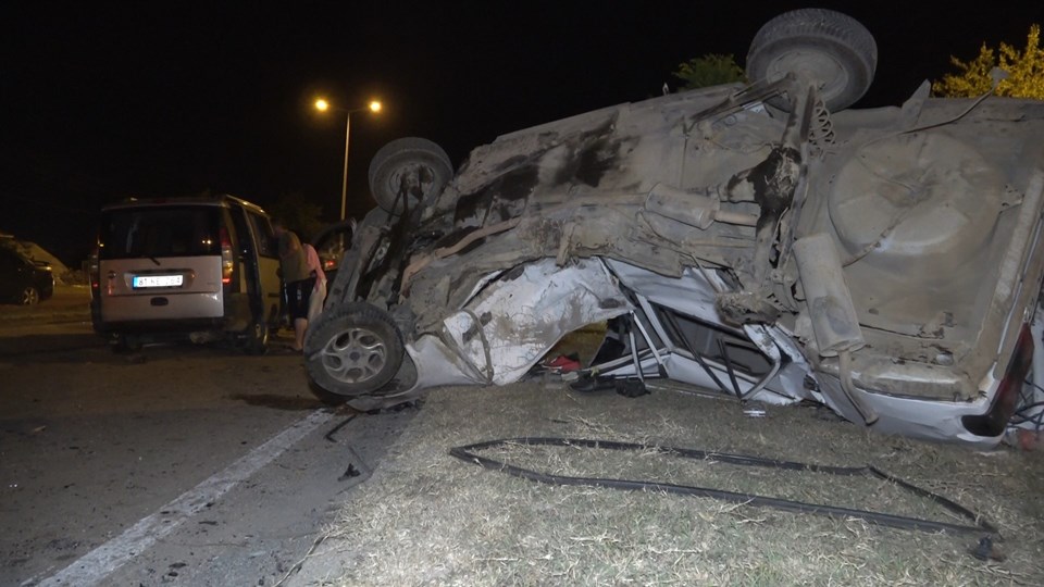 Düzce'de 2 ayrı kazada 2 kişi öldü, 4 kişi yaralandı - 1